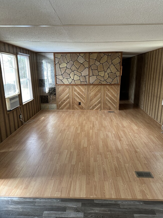 property at 1728 Strickland Bridge Rd