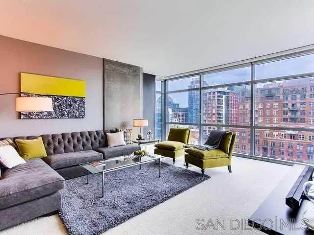 property at 800 The Mark Ln