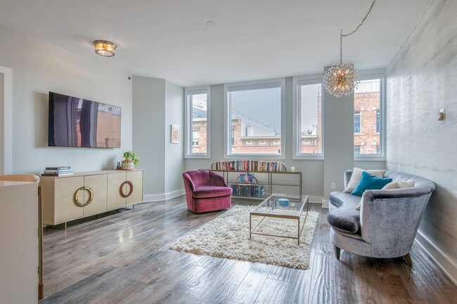 715 Grand St in Hoboken, NJ - Building Photo - Building Photo