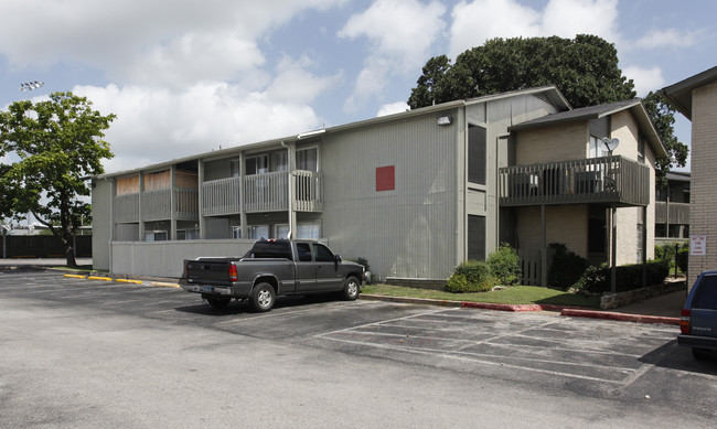 Tollgate Condominiums in Austin, TX - Foto de edificio - Building Photo