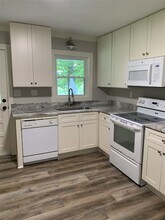 11727 E Holmes Rd in Collierville, TN - Building Photo - Building Photo