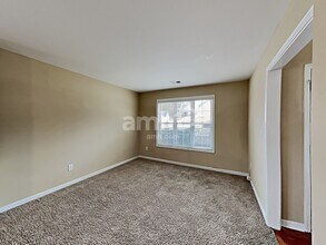 954 Laurel Green Ln NE in Sugar Hill, GA - Building Photo - Building Photo