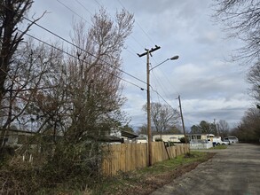 Oak View Manufactured Housing Community in Richmond, VA - Building Photo - Building Photo