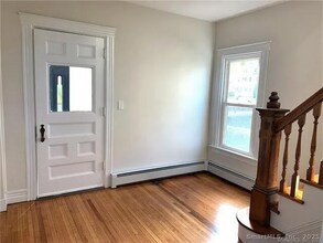 19 Madison St in New Britain, CT - Building Photo - Building Photo