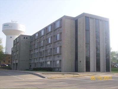 1140 3rd Ave SE in Le Mars, IA - Foto de edificio