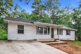 30 Hidden Pines Dr in Covington, GA - Building Photo - Building Photo