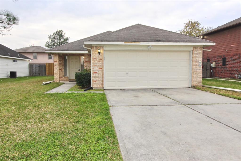 16510 Lazy Ridge Rd in Houston, TX - Building Photo