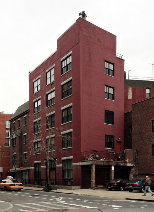 Cooperative in New York, NY - Building Photo