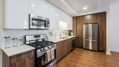 177 W Huron St in Chicago, IL - Building Photo - Building Photo
