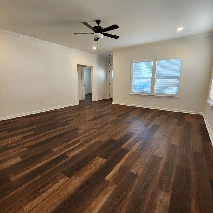 19 Brewster Rd in Crawfordville, FL - Building Photo