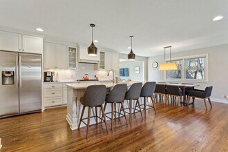 5112 Abercrombie Dr in Minneapolis, MN - Building Photo - Building Photo