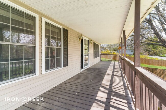 448 Upper Grassy Branch Rd in Asheville, NC - Building Photo - Building Photo