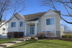 1872 Middlebury Dr in Aurora, IL - Building Photo