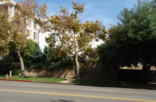 1264 S Beverly Glen Blvd Apartments