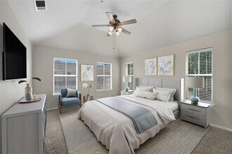 561 Legends Dr in Lewisville, TX - Building Photo - Building Photo