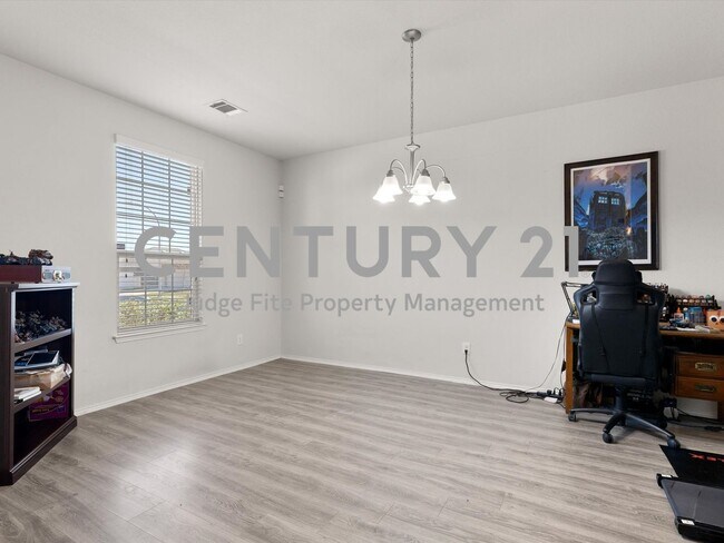 8213 Wildwest Dr in Fort Worth, TX - Building Photo - Building Photo