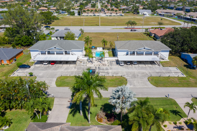 1413 SW 48th Ter in Cape Coral, FL - Building Photo - Building Photo