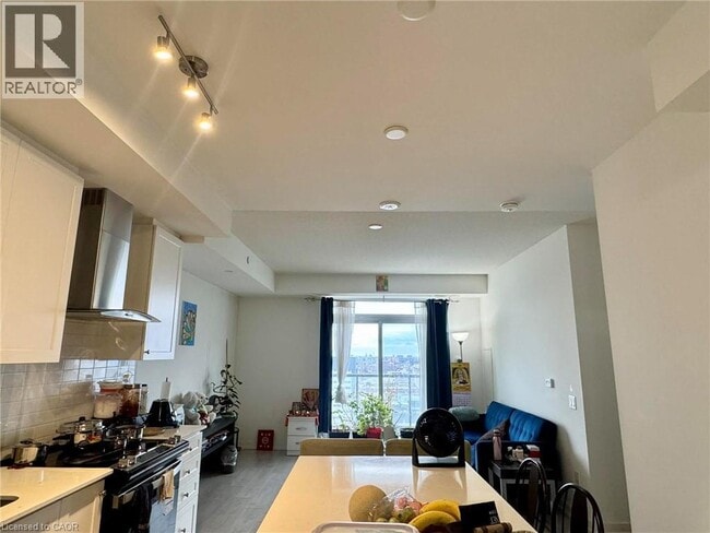 55 Duke St W in Kitchener, ON - Building Photo - Building Photo