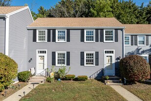 Arbor Commons in Ellington, CT - Building Photo
