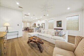 1005 Bunton St in Houston, TX - Building Photo - Building Photo