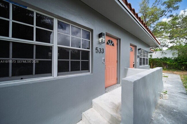 533 NE 67th St in Miami, FL - Building Photo - Building Photo