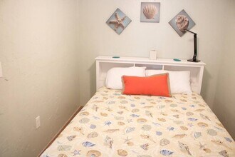 5009 TANGERINE AVE S, Unit 5009 in Gulfport, FL - Foto de edificio - Building Photo