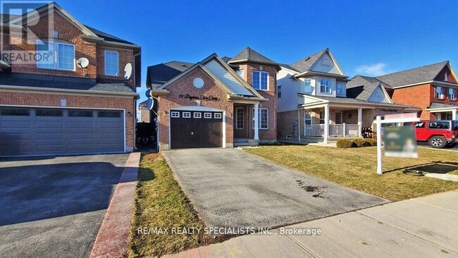 13 Degrassi Cove Cir in Brampton, ON - Building Photo - Building Photo