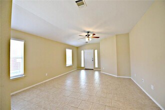 1110 Henderson Dr in Leander, TX - Building Photo - Building Photo