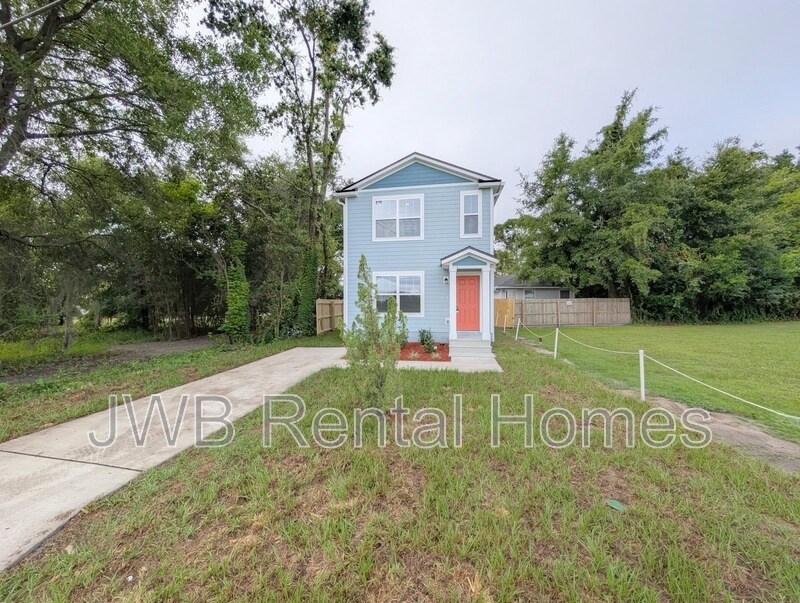 2118 Forest St in Jacksonville, FL - Building Photo