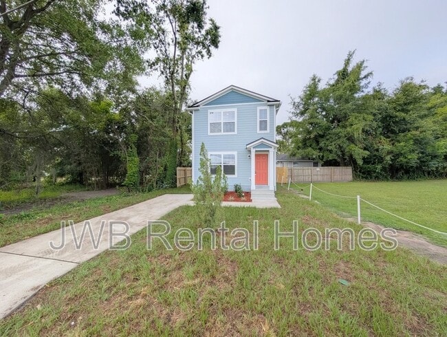 property at 2118 Forest St