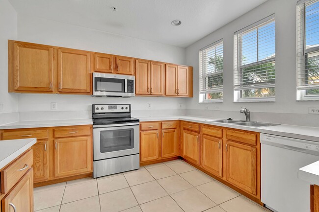 770 Millbrae Ct in West Palm Beach, FL - Building Photo - Building Photo