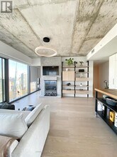 60 Colborne St in Toronto, ON - Building Photo - Building Photo