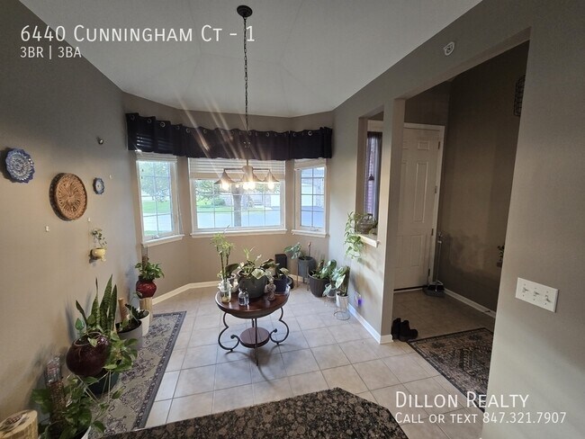 6440 Cunningham Ct in Gurnee, IL - Building Photo - Building Photo