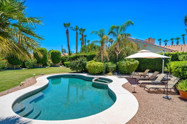 property at 76941 Coventry Cir