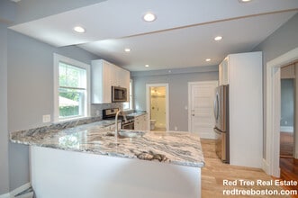 6 South St, Unit 1 in Boston, MA - Building Photo - Building Photo