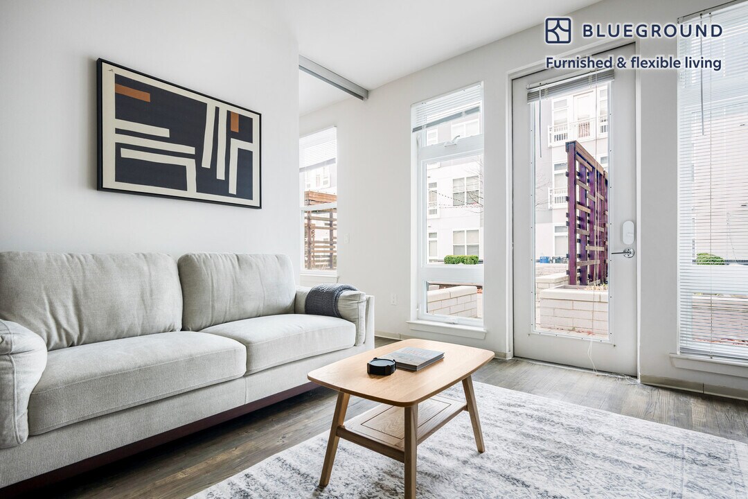 445 Artisan Way in Somerville, MA - Building Photo