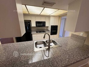 4815 W Gardenia Ave in Glendale, AZ - Foto de edificio - Building Photo