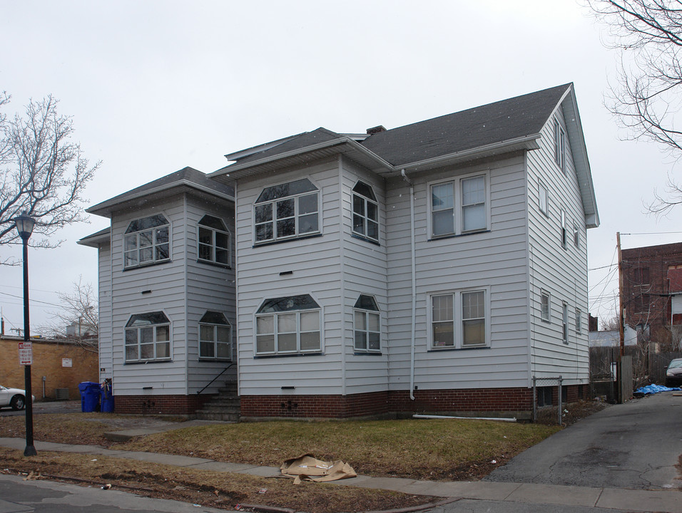 15 Rand St in Rochester, NY - Building Photo