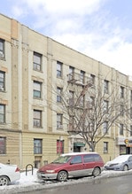 35-48 Steinway St in Long Island City, NY - Building Photo - Building Photo