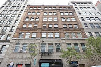139-143 W 19th St in New York, NY - Foto de edificio - Building Photo