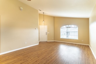 4363 Northern Dancer Way in Orlando, FL - Foto de edificio - Building Photo