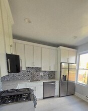 50 Montrose Ave in Jersey City, NJ - Building Photo - Building Photo