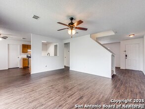 8207 Stagwood Hill in San Antonio, TX - Building Photo - Building Photo