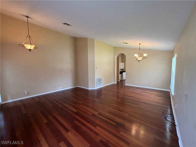 9200 Middle Oak Dr in Ft. Myers, FL - Building Photo - Building Photo