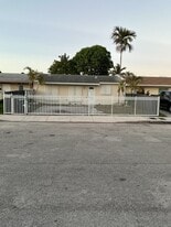 11405 SW 148th St in Miami, FL - Building Photo