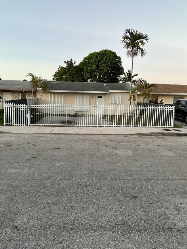 property at 11405 SW 148th St