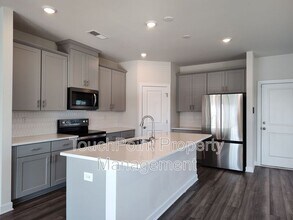 2305 Belterra Dr in Charlotte, NC - Building Photo - Building Photo