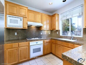 1199 Mirabeau Ln in San Jose, CA - Building Photo - Building Photo