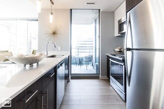 151 E Randolph St-Unit -1117 in Chicago, IL - Building Photo - Building Photo