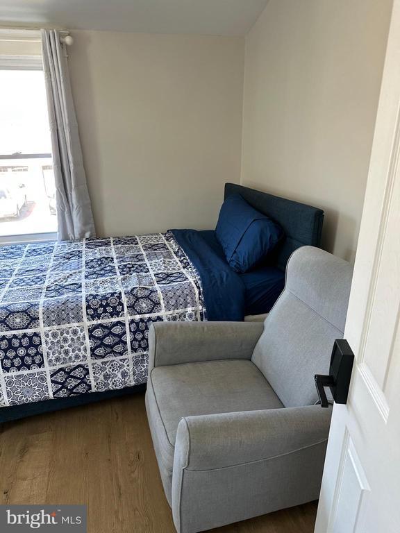 property at 114 W 5th St